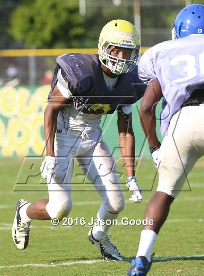 Thumbnail 2 in McGavock @ Hillsboro (Spring Scrimmage) photogallery.