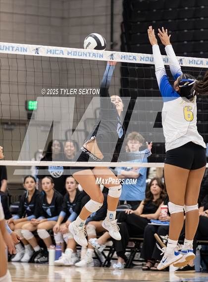 Thumbnail 2 in JV: Marana @ Mica Mountain photogallery.