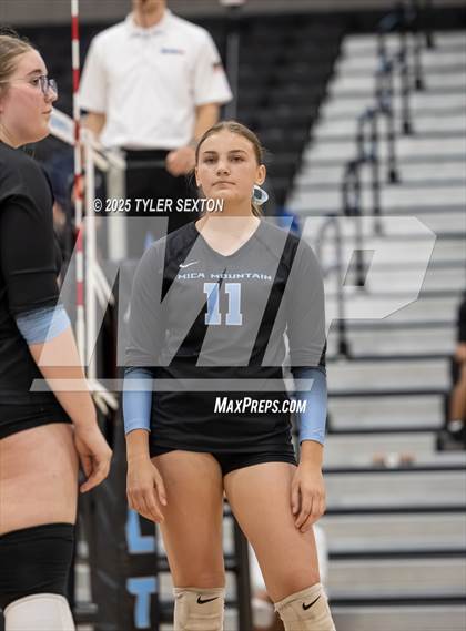 Thumbnail 3 in JV: Marana @ Mica Mountain photogallery.