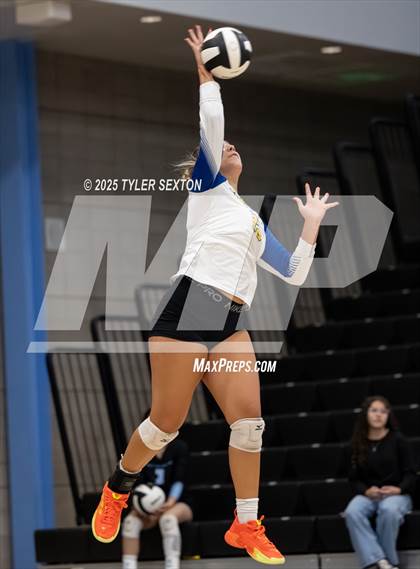 Thumbnail 1 in JV: Marana @ Mica Mountain photogallery.