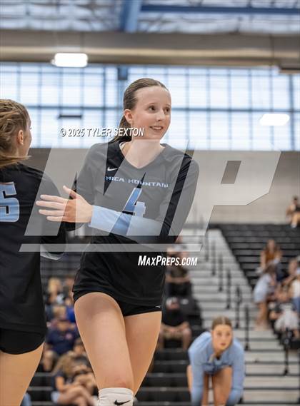 Thumbnail 1 in JV: Marana @ Mica Mountain photogallery.