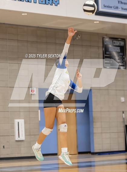 Thumbnail 1 in JV: Marana @ Mica Mountain photogallery.