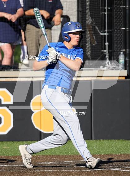 Thumbnail 3 in Tahanto Regional @ Hopedale (CMADA Division 4 Final) photogallery.