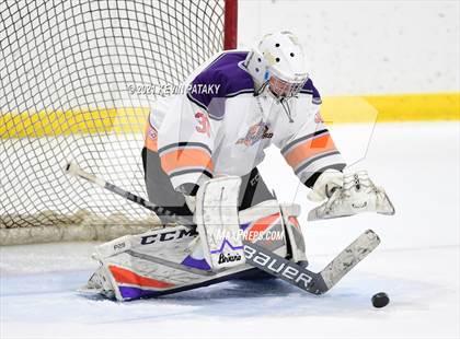 Thumbnail 2 in  Norwalk/McMahon @ Westhill/Stamford (FCIAC D2/D3 Final) photogallery.