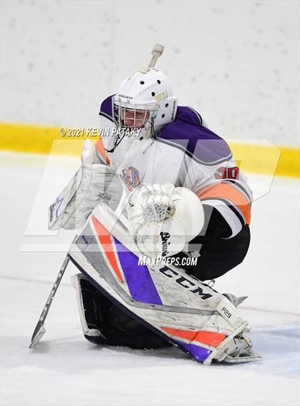Thumbnail 2 in  Norwalk/McMahon @ Westhill/Stamford (FCIAC D2/D3 Final) photogallery.