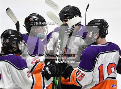 Thumbnail 2 in  Norwalk/McMahon @ Westhill/Stamford (FCIAC D2/D3 Final) photogallery.