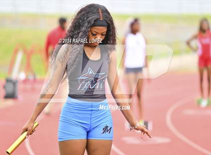 Thumbnail 2 in Houston Relays photogallery.