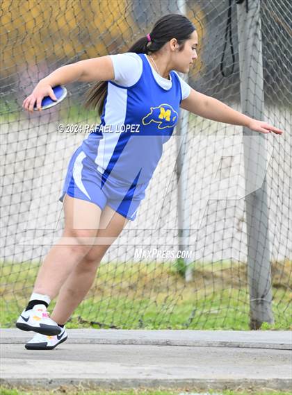 Thumbnail 3 in Houston Relays photogallery.