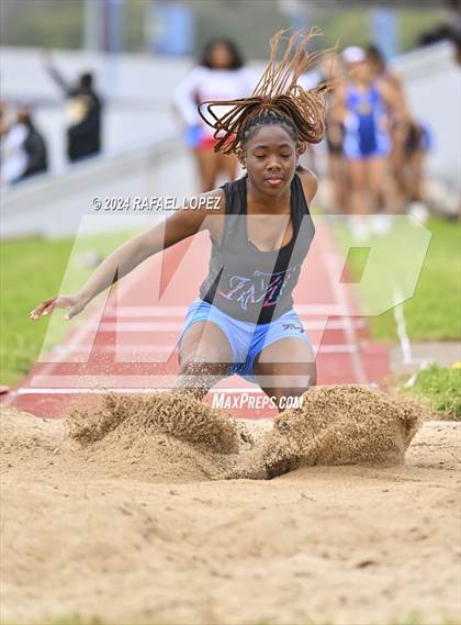 Thumbnail 2 in Houston Relays photogallery.
