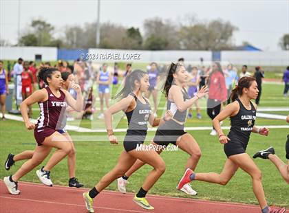 Thumbnail 2 in Houston Relays photogallery.