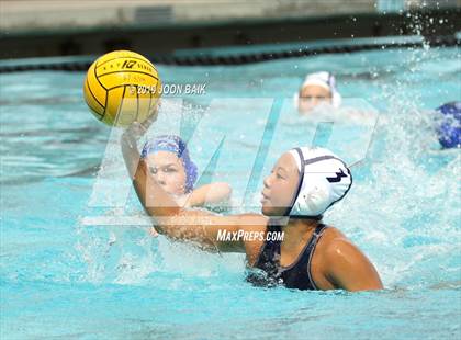 Thumbnail 3 in Leland vs Los Altos (St. Francis Autumn Invitational) photogallery.