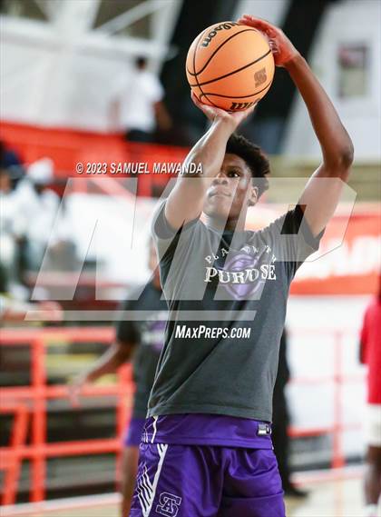 Thumbnail 3 in Redondo Union vs St. Anthony (Beverly Hills Tournament Semi-Final) photogallery.