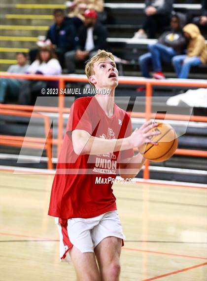 Thumbnail 1 in Redondo Union vs St. Anthony (Beverly Hills Tournament Semi-Final) photogallery.