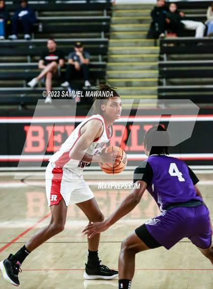 Thumbnail 3 in Redondo Union vs St. Anthony (Beverly Hills Tournament Semi-Final) photogallery.