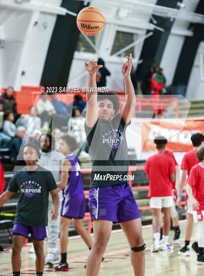Thumbnail 2 in Redondo Union vs St. Anthony (Beverly Hills Tournament Semi-Final) photogallery.