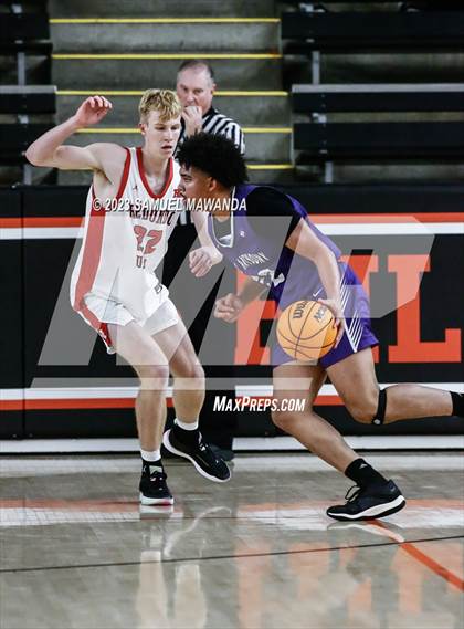 Thumbnail 2 in Redondo Union vs St. Anthony (Beverly Hills Tournament Semi-Final) photogallery.