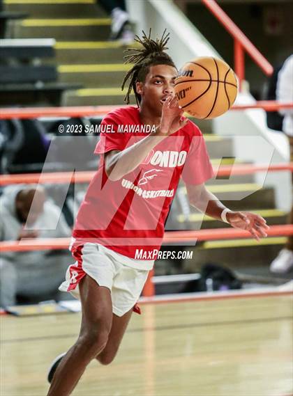 Thumbnail 1 in Redondo Union vs St. Anthony (Beverly Hills Tournament Semi-Final) photogallery.