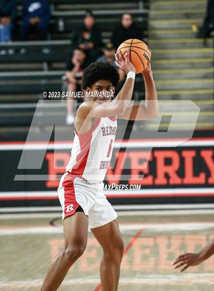 Thumbnail 2 in Redondo Union vs St. Anthony (Beverly Hills Tournament Semi-Final) photogallery.