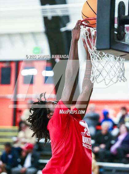 Thumbnail 2 in Redondo Union vs St. Anthony (Beverly Hills Tournament Semi-Final) photogallery.