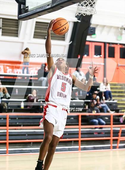 Thumbnail 3 in Redondo Union vs St. Anthony (Beverly Hills Tournament Semi-Final) photogallery.