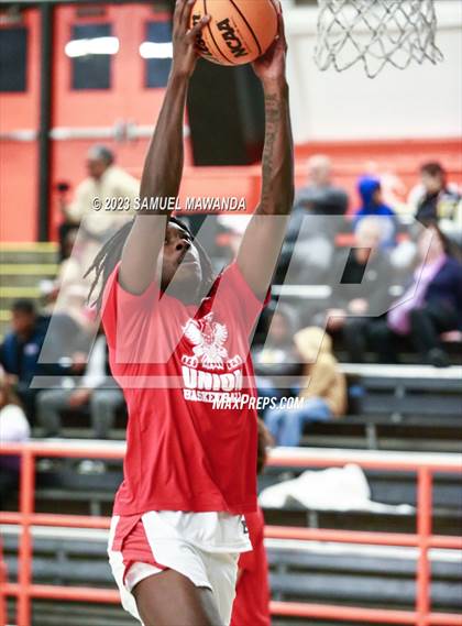Thumbnail 1 in Redondo Union vs St. Anthony (Beverly Hills Tournament Semi-Final) photogallery.