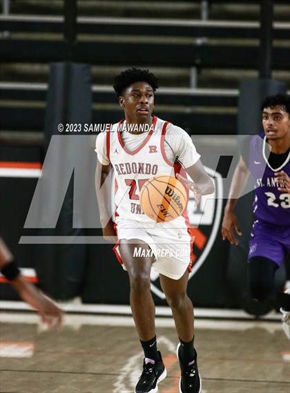 Thumbnail 1 in Redondo Union vs St. Anthony (Beverly Hills Tournament Semi-Final) photogallery.