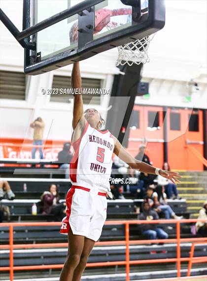 Thumbnail 1 in Redondo Union vs St. Anthony (Beverly Hills Tournament Semi-Final) photogallery.