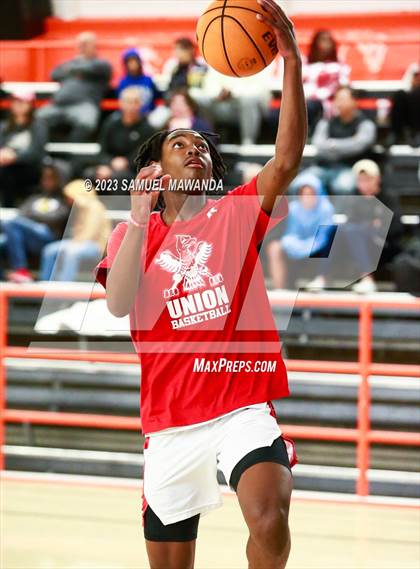 Thumbnail 3 in Redondo Union vs St. Anthony (Beverly Hills Tournament Semi-Final) photogallery.