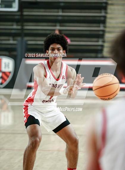 Thumbnail 1 in Redondo Union vs St. Anthony (Beverly Hills Tournament Semi-Final) photogallery.