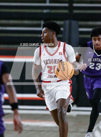 Thumbnail 2 in Redondo Union vs St. Anthony (Beverly Hills Tournament Semi-Final) photogallery.