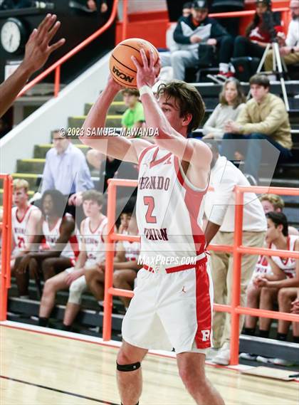 Thumbnail 2 in Redondo Union vs St. Anthony (Beverly Hills Tournament Semi-Final) photogallery.