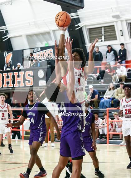 Thumbnail 2 in Redondo Union vs St. Anthony (Beverly Hills Tournament Semi-Final) photogallery.