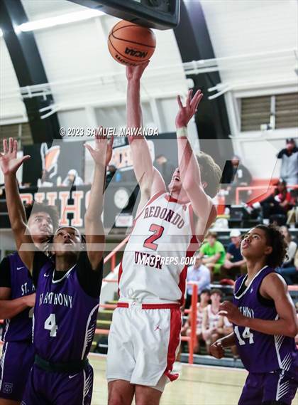 Thumbnail 2 in Redondo Union vs St. Anthony (Beverly Hills Tournament Semi-Final) photogallery.