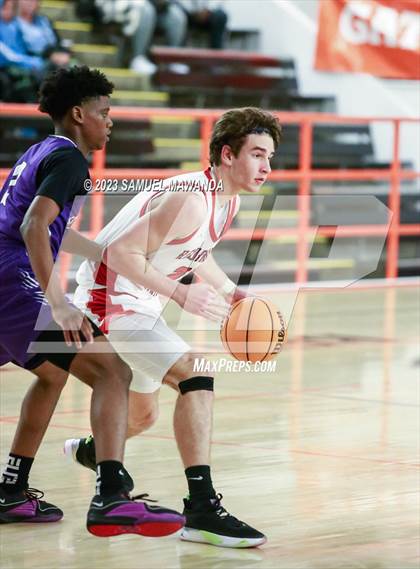 Thumbnail 2 in Redondo Union vs St. Anthony (Beverly Hills Tournament Semi-Final) photogallery.