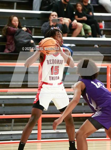Thumbnail 2 in Redondo Union vs St. Anthony (Beverly Hills Tournament Semi-Final) photogallery.