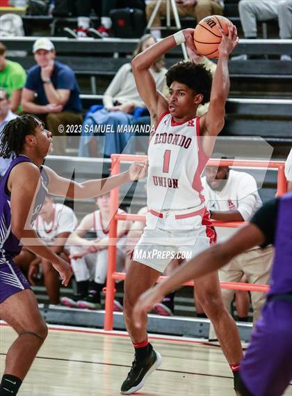 Thumbnail 3 in Redondo Union vs St. Anthony (Beverly Hills Tournament Semi-Final) photogallery.