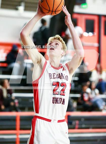 Thumbnail 3 in Redondo Union vs St. Anthony (Beverly Hills Tournament Semi-Final) photogallery.