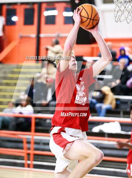 Thumbnail 2 in Redondo Union vs St. Anthony (Beverly Hills Tournament Semi-Final) photogallery.