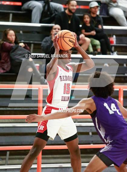 Thumbnail 3 in Redondo Union vs St. Anthony (Beverly Hills Tournament Semi-Final) photogallery.