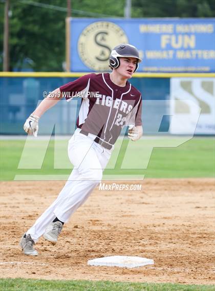 Thumbnail 3 in Corning-Painted Post vs. Kingston (NYSPHSAA Class AA Regional Semifinal) photogallery.