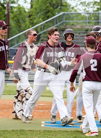 Thumbnail 2 in Corning-Painted Post vs. Kingston (NYSPHSAA Class AA Regional Semifinal) photogallery.