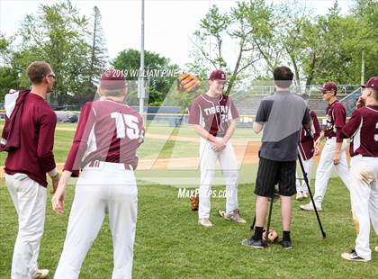 Thumbnail 2 in Corning-Painted Post vs. Kingston (NYSPHSAA Class AA Regional Semifinal) photogallery.