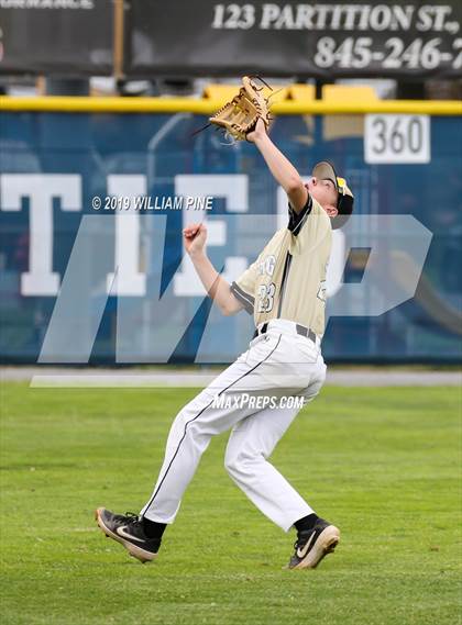 Thumbnail 3 in Corning-Painted Post vs. Kingston (NYSPHSAA Class AA Regional Semifinal) photogallery.