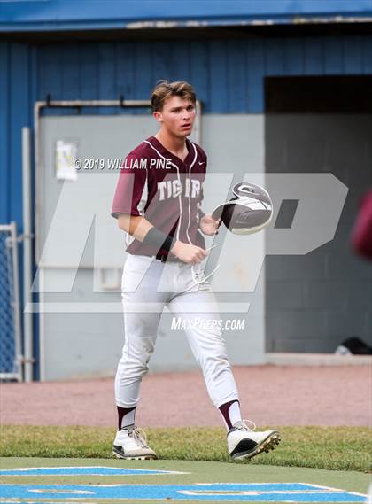 Thumbnail 1 in Corning-Painted Post vs. Kingston (NYSPHSAA Class AA Regional Semifinal) photogallery.