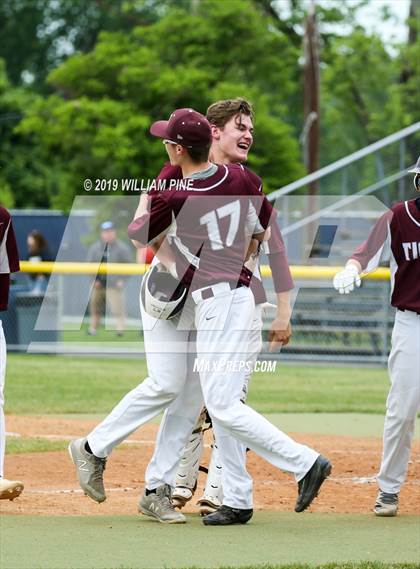 Thumbnail 2 in Corning-Painted Post vs. Kingston (NYSPHSAA Class AA Regional Semifinal) photogallery.