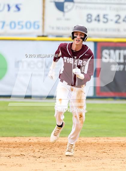Thumbnail 2 in Corning-Painted Post vs. Kingston (NYSPHSAA Class AA Regional Semifinal) photogallery.