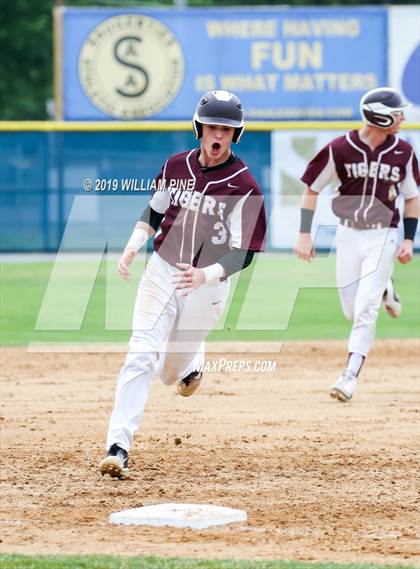 Thumbnail 2 in Corning-Painted Post vs. Kingston (NYSPHSAA Class AA Regional Semifinal) photogallery.
