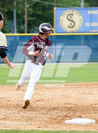 Thumbnail 2 in Corning-Painted Post vs. Kingston (NYSPHSAA Class AA Regional Semifinal) photogallery.