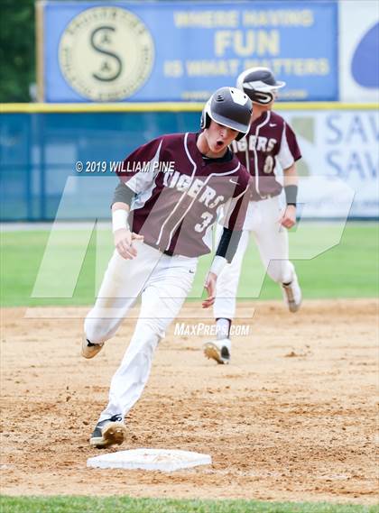 Thumbnail 3 in Corning-Painted Post vs. Kingston (NYSPHSAA Class AA Regional Semifinal) photogallery.