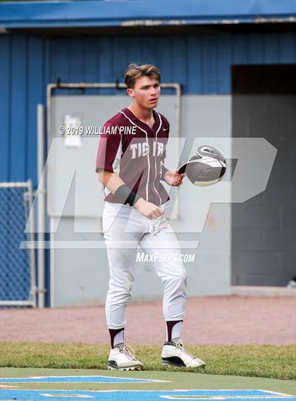 Thumbnail 3 in Corning-Painted Post vs. Kingston (NYSPHSAA Class AA Regional Semifinal) photogallery.